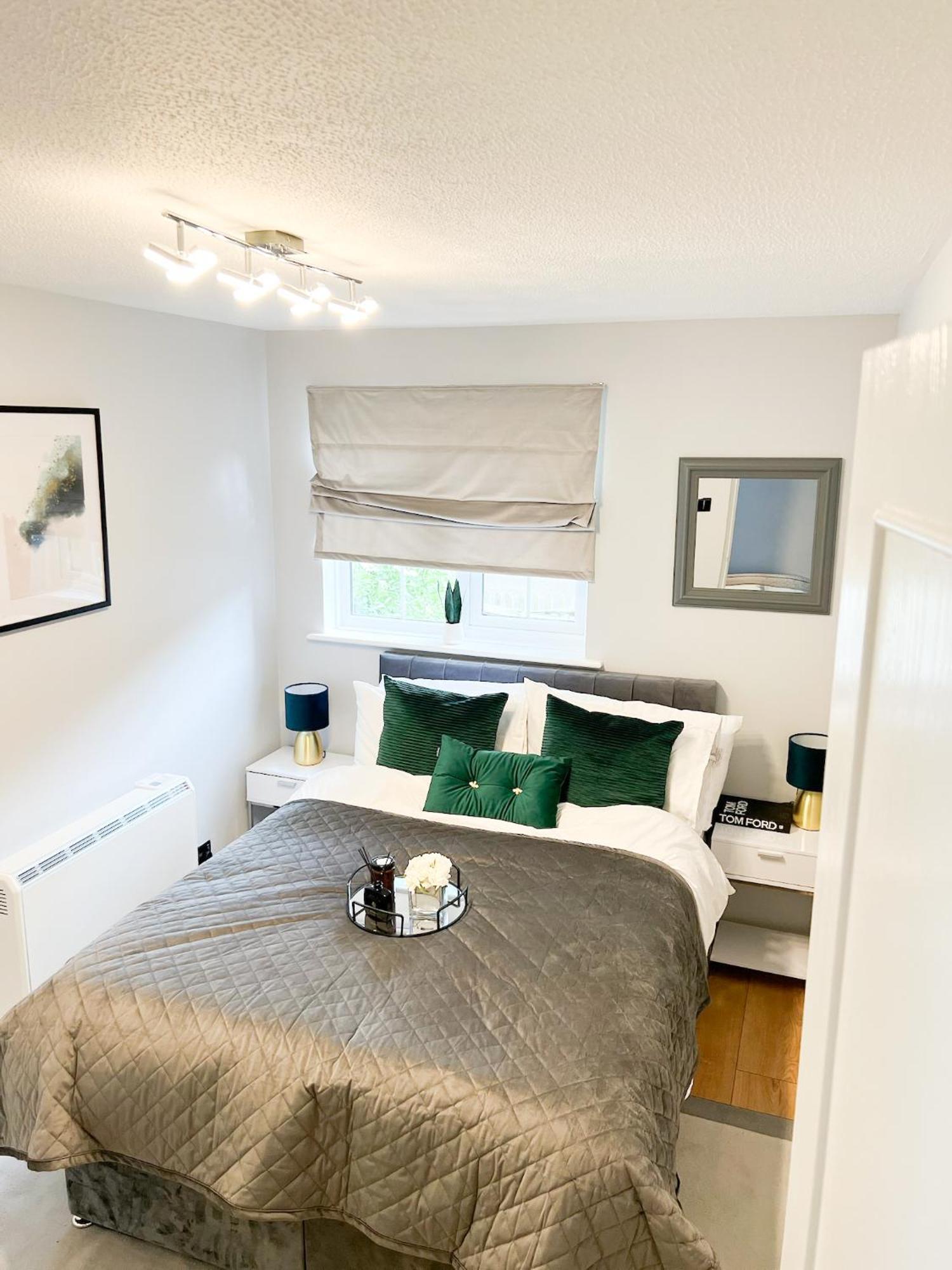 Beautiful Apartment In Beckton With Private Entrance And Garden London Eksteriør bilde