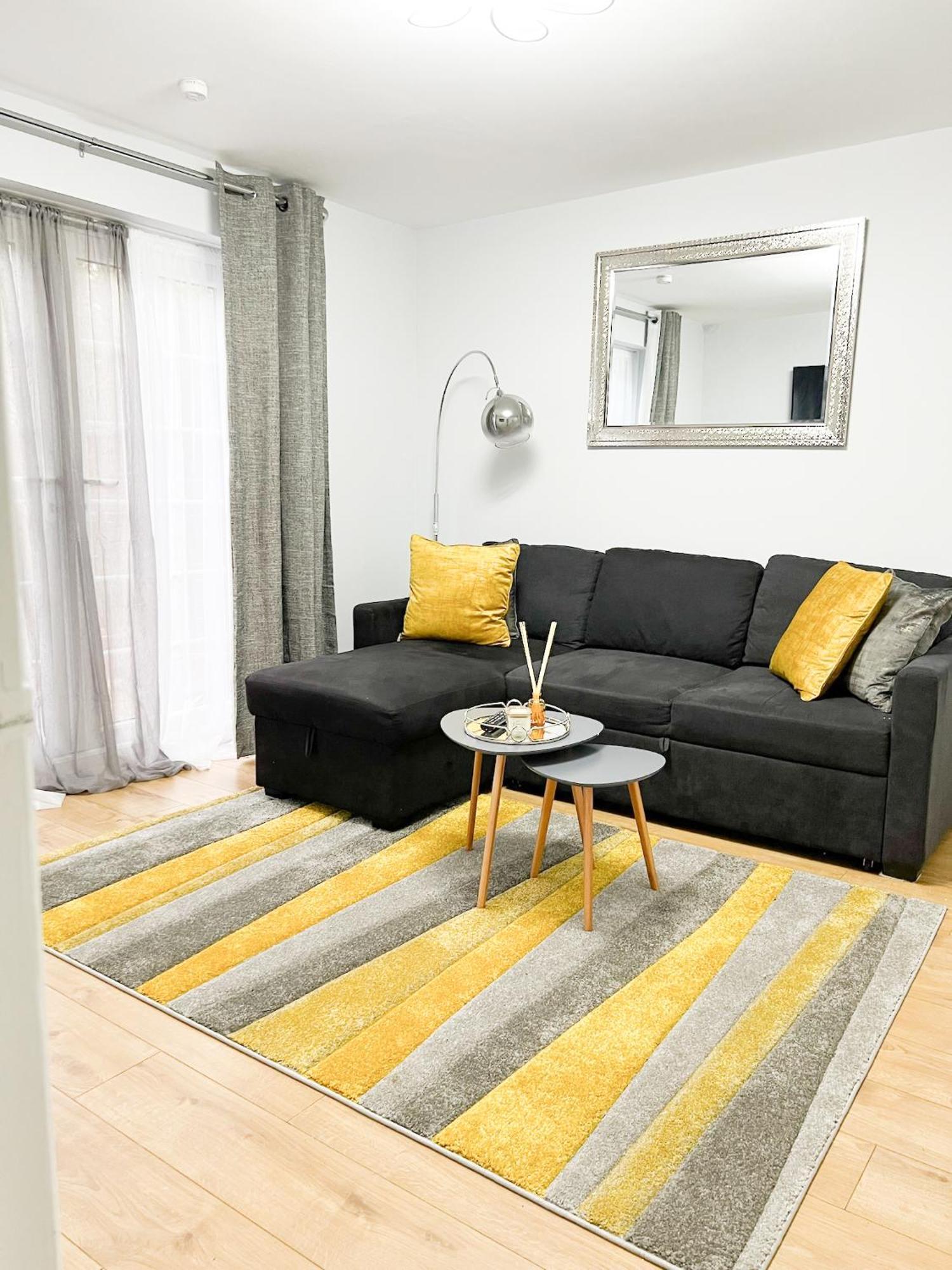 Beautiful Apartment In Beckton With Private Entrance And Garden London Eksteriør bilde