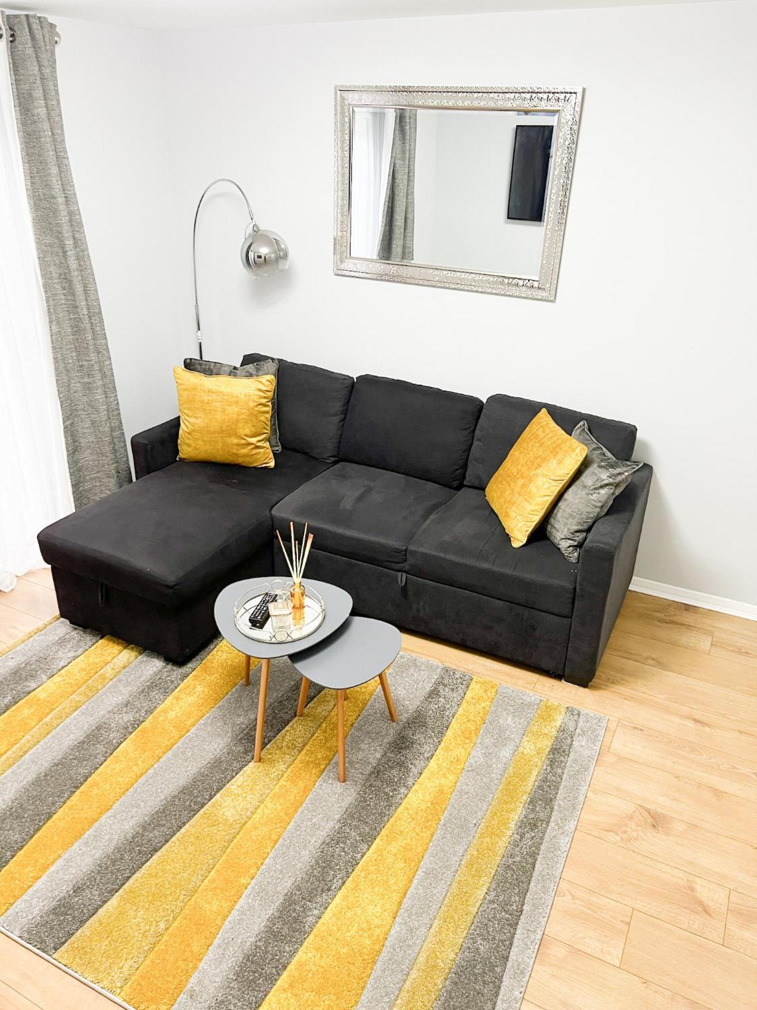Beautiful Apartment In Beckton With Private Entrance And Garden London Eksteriør bilde